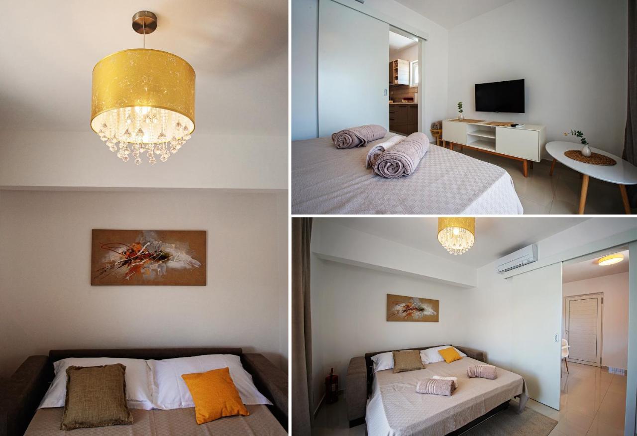 Sea Front Apartments Ivana Rogoznica  Exterior photo