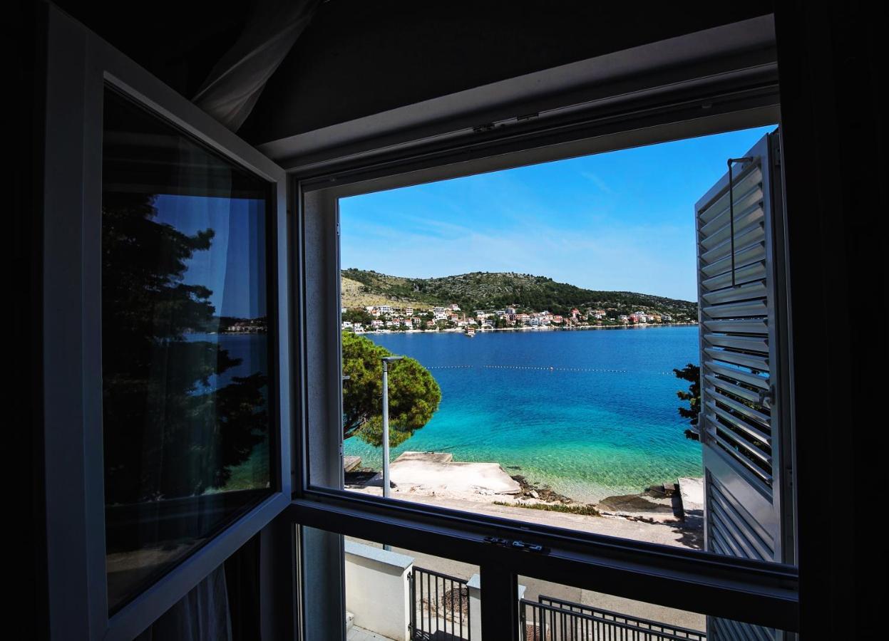 Sea Front Apartments Ivana Rogoznica  Exterior photo